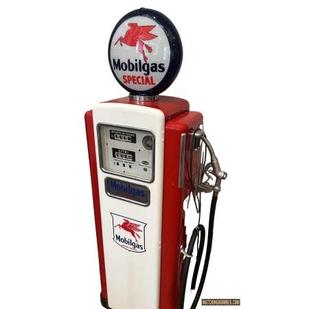 Pompa di benzina Mobilgas Special Wayne Italiana anni '50-'60, con globe Pegasus e display in Lire