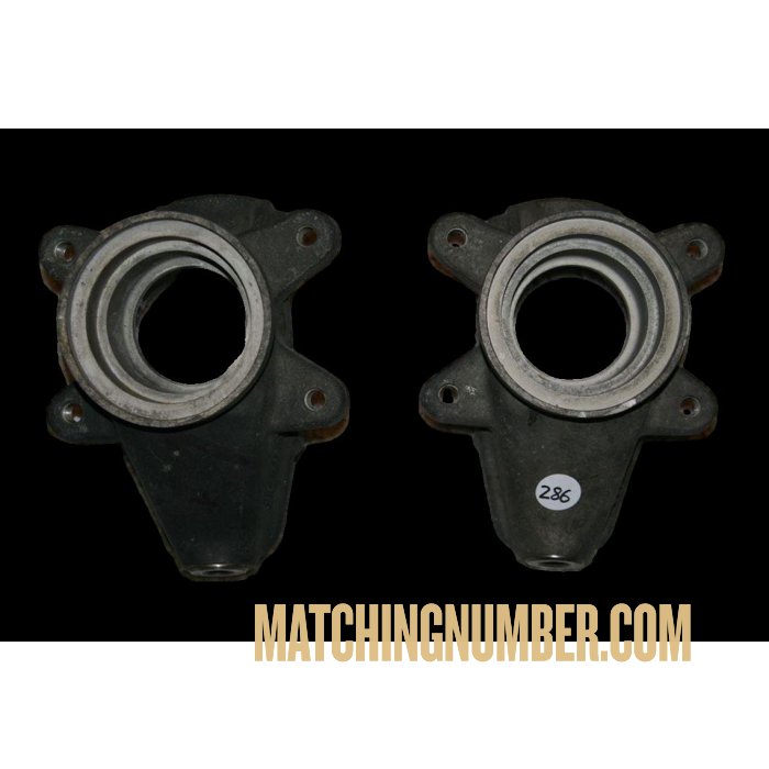 Porsche 935 front wheel hubs