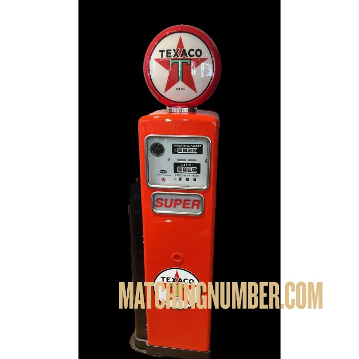 Texaco Super Wayne Italian gas pump, 1950s-1960s, two-tone red/black version